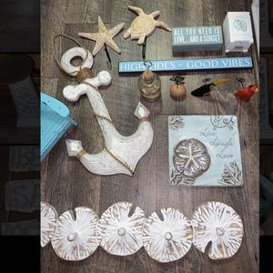 •SOLD• Beach house vibes decor
